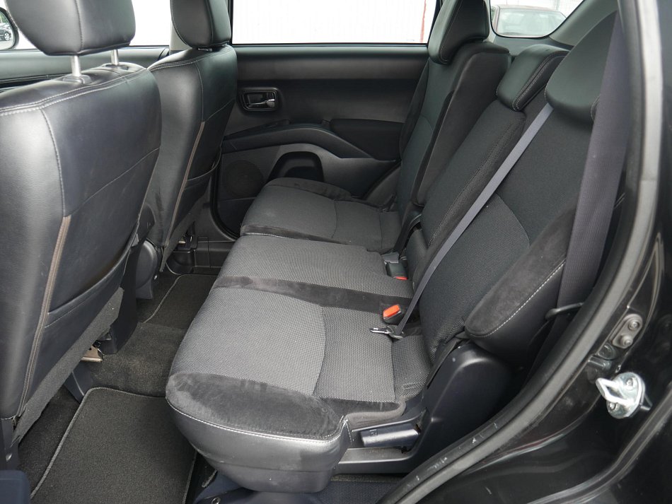 Citroën C-Crosser 2.2HDi  4x4