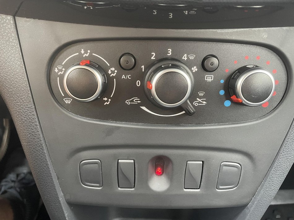 Dacia Sandero 1.2 i 