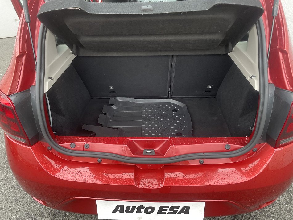Dacia Sandero 1.2 i 