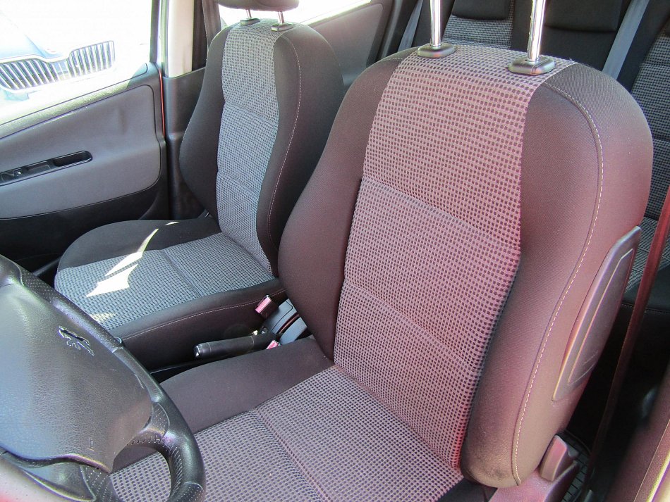 Peugeot 207 1.6i  SW