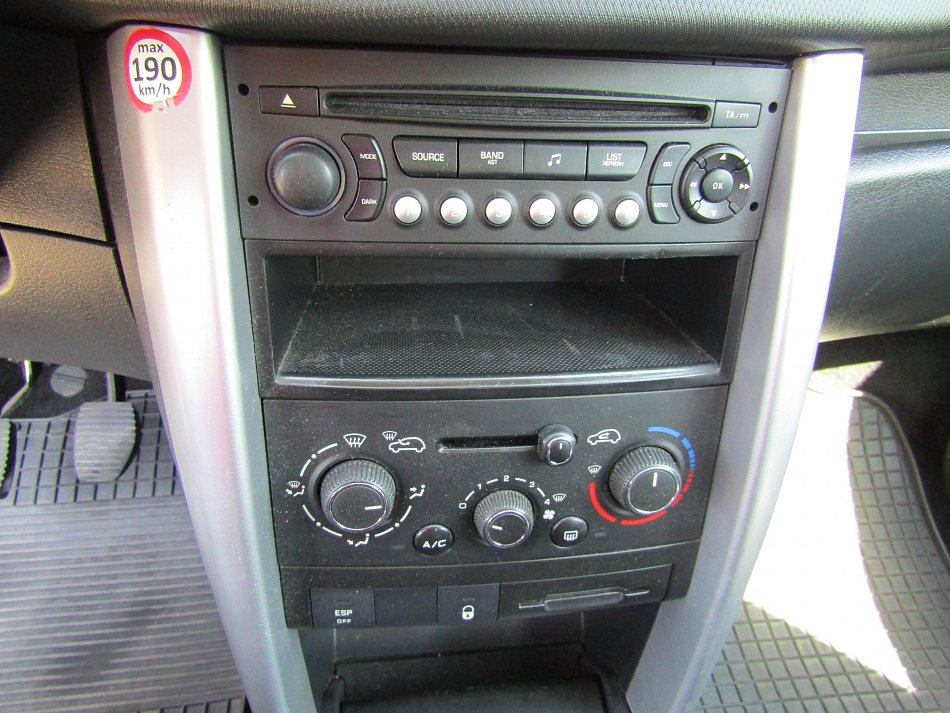 Peugeot 207 1.6i  SW