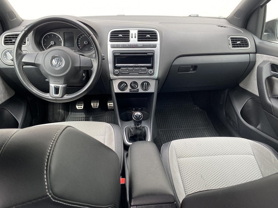 Volkswagen Polo 1.2 TSi CROSS