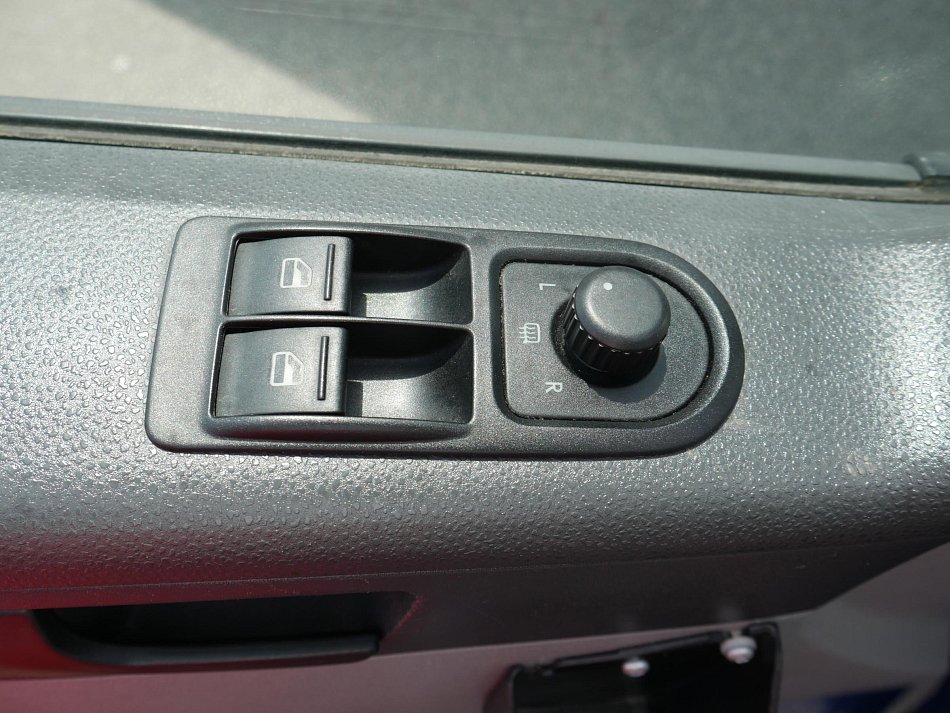 Volkswagen Transporter 2.0TDi  L2H1