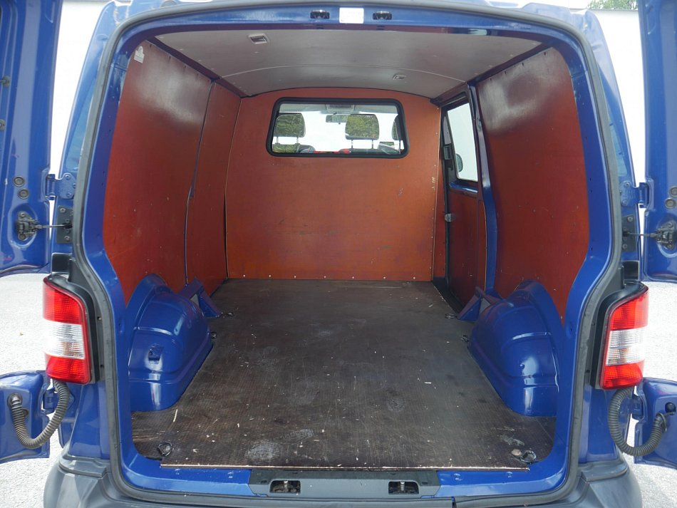 Volkswagen Transporter 2.0TDi  L2H1