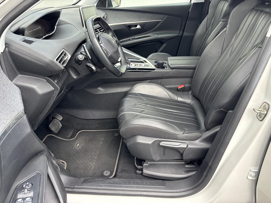 Peugeot 3008 1.2 PT Allure