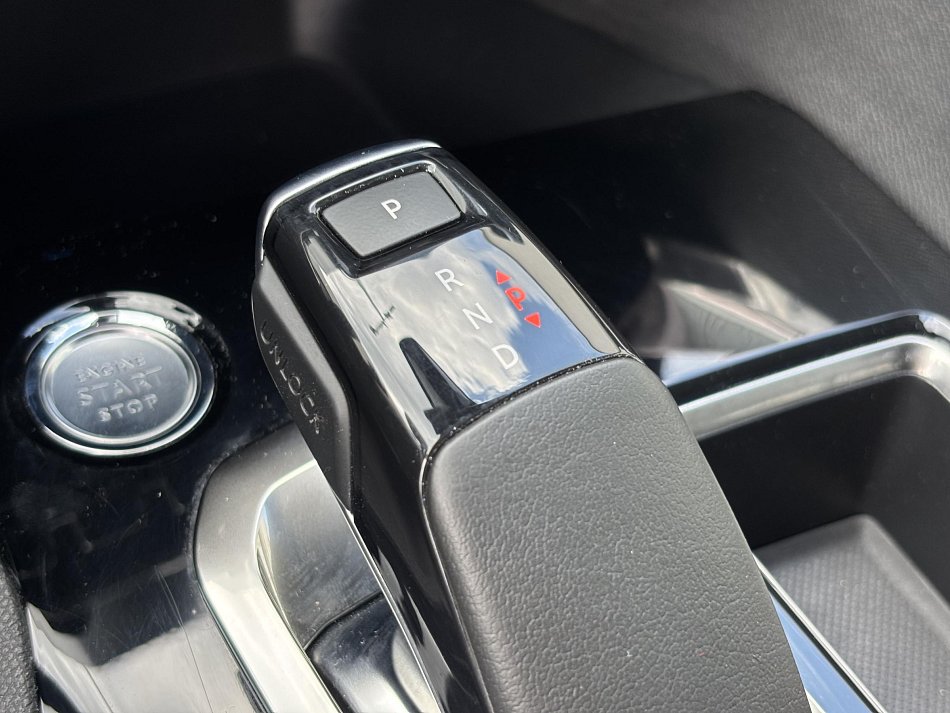 Peugeot 3008 1.2 PT Allure