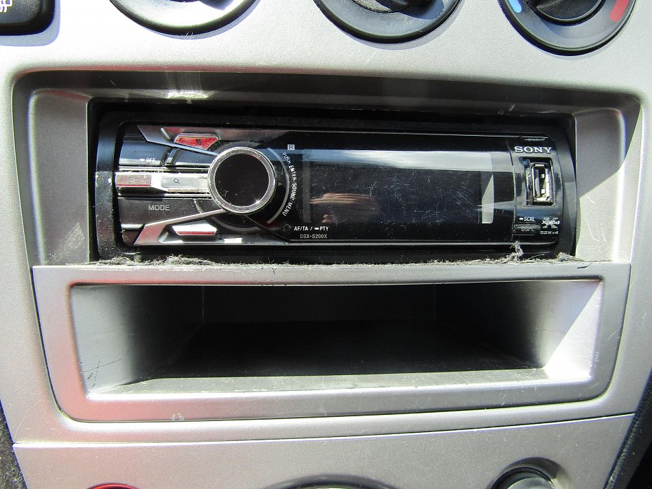 Honda Civic 1.4i 