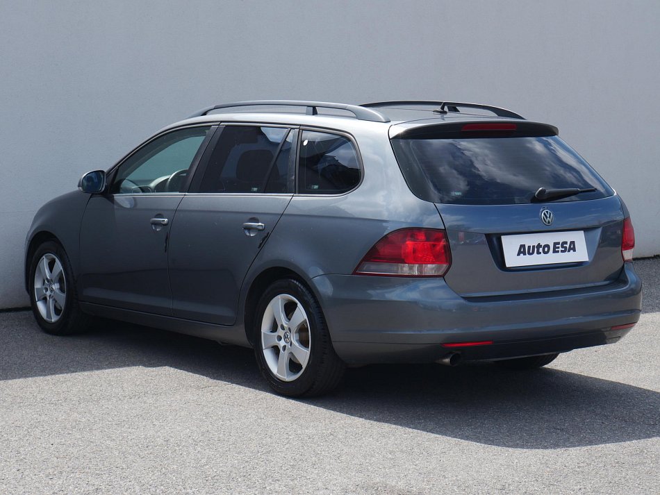 Volkswagen Golf 1.6 TDi 