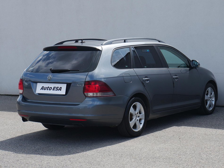 Volkswagen Golf 1.6 TDi 