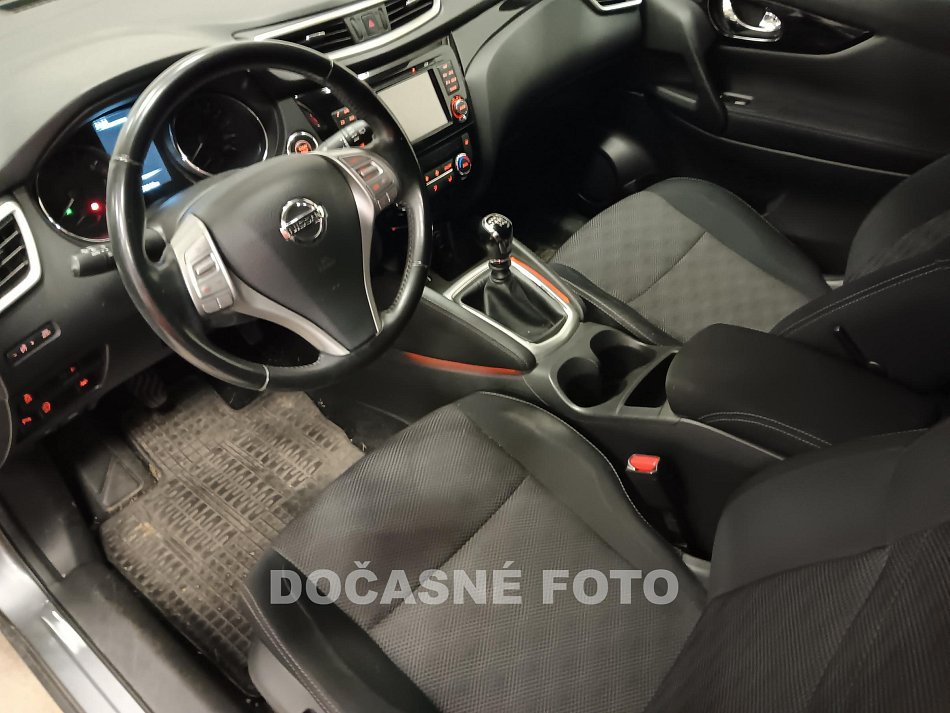 Nissan Qashqai 1.2i 