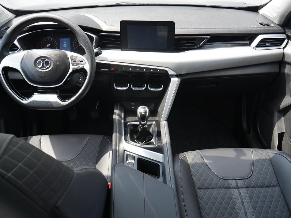 BAIC X35 1.5T 