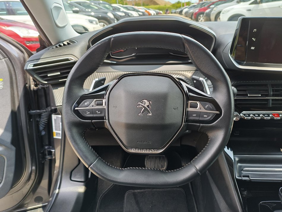 Peugeot 2008 1.2 PT Allure