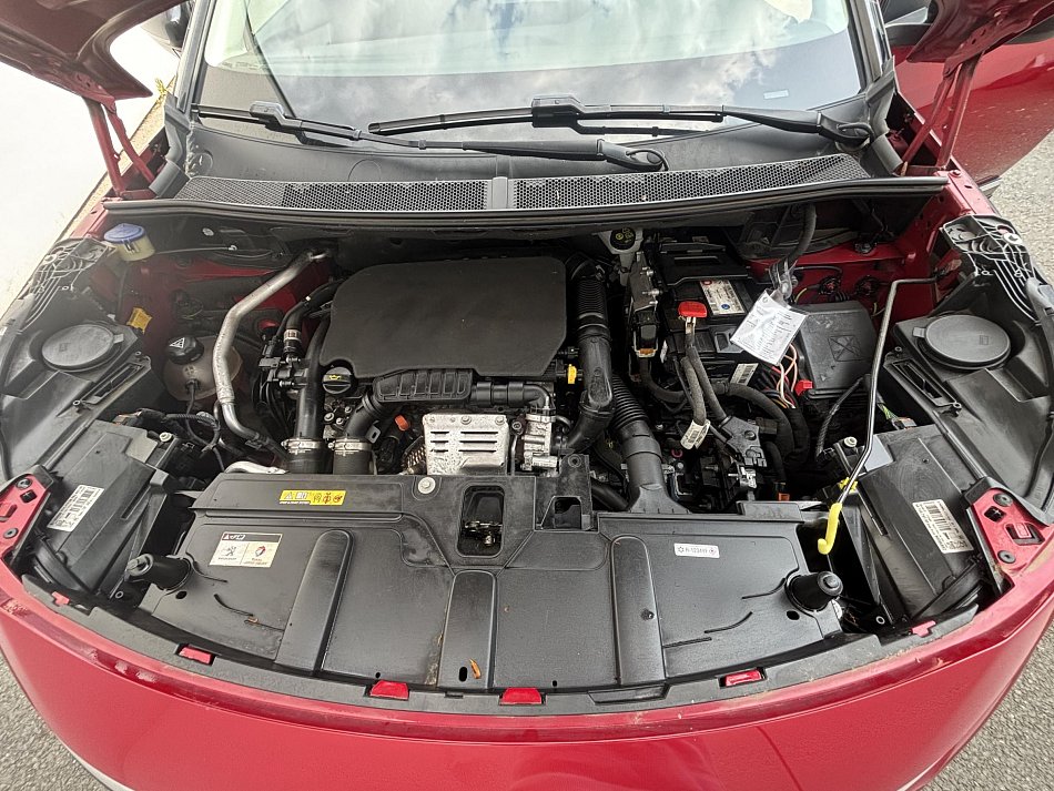 Peugeot 3008 1.2 PT 