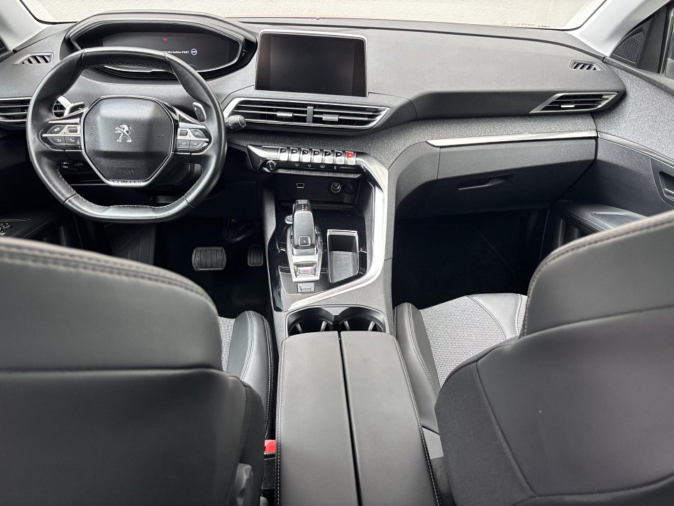 Peugeot 3008 1.2 PT 