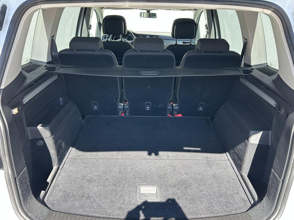 Volkswagen Touran 2.0 TDi 