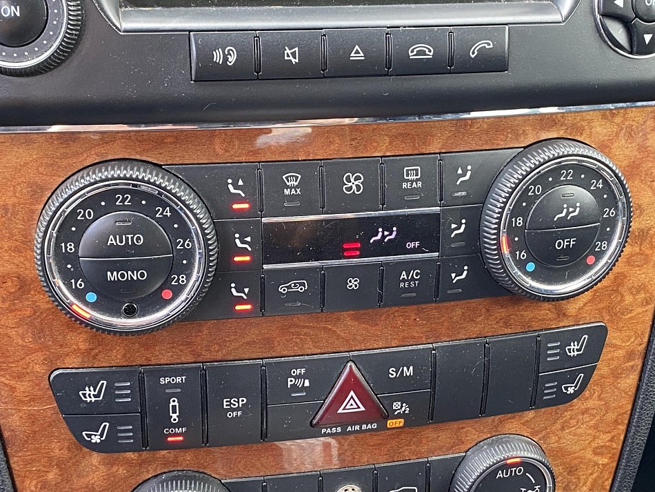 Mercedes-Benz GL 3.0 CDi  GL320 4M