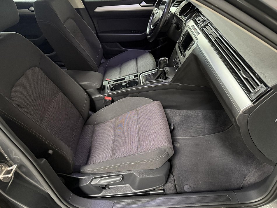 Volkswagen Passat 2.0 TDi 