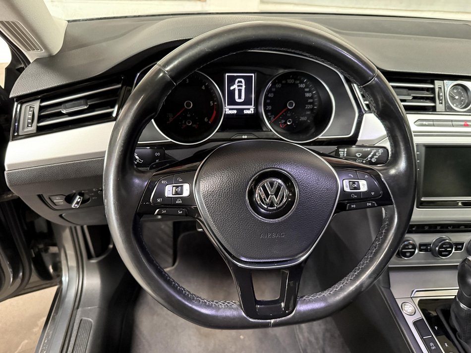 Volkswagen Passat 2.0 TDi 