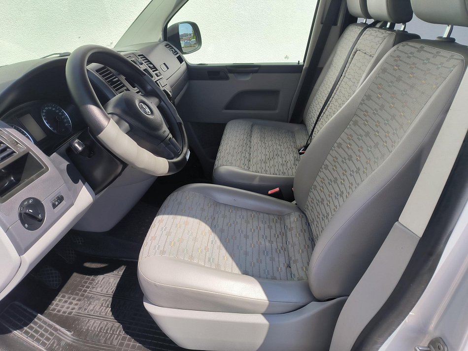 Volkswagen Transporter 2.0 TDi  9míst