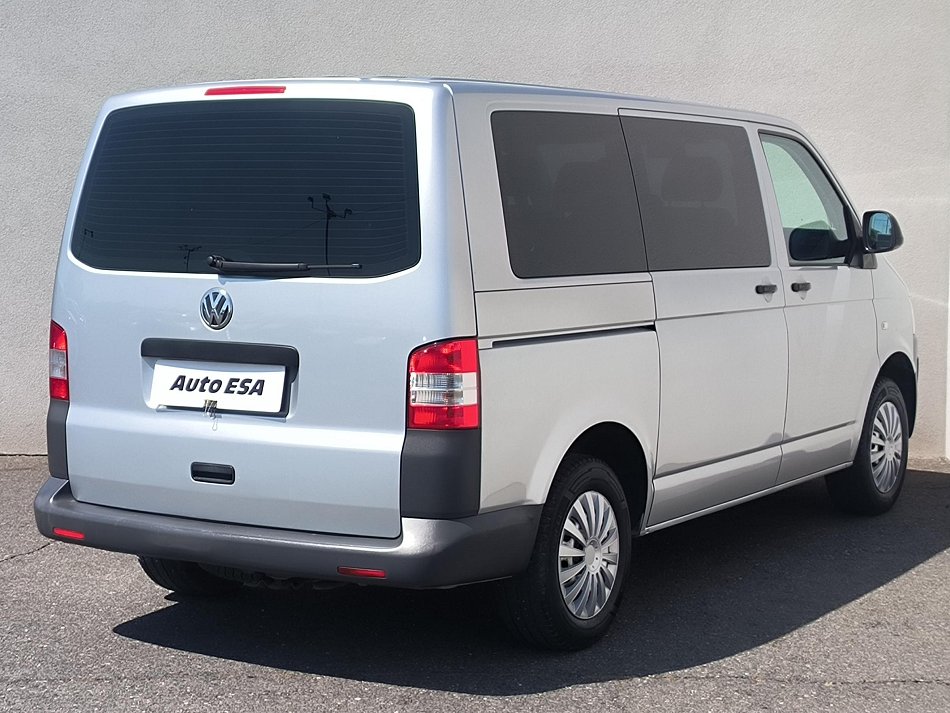 Volkswagen Transporter 2.0 TDi  9míst
