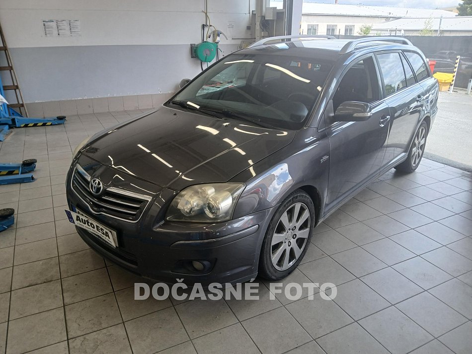 Toyota Avensis 2.2D-CAT 