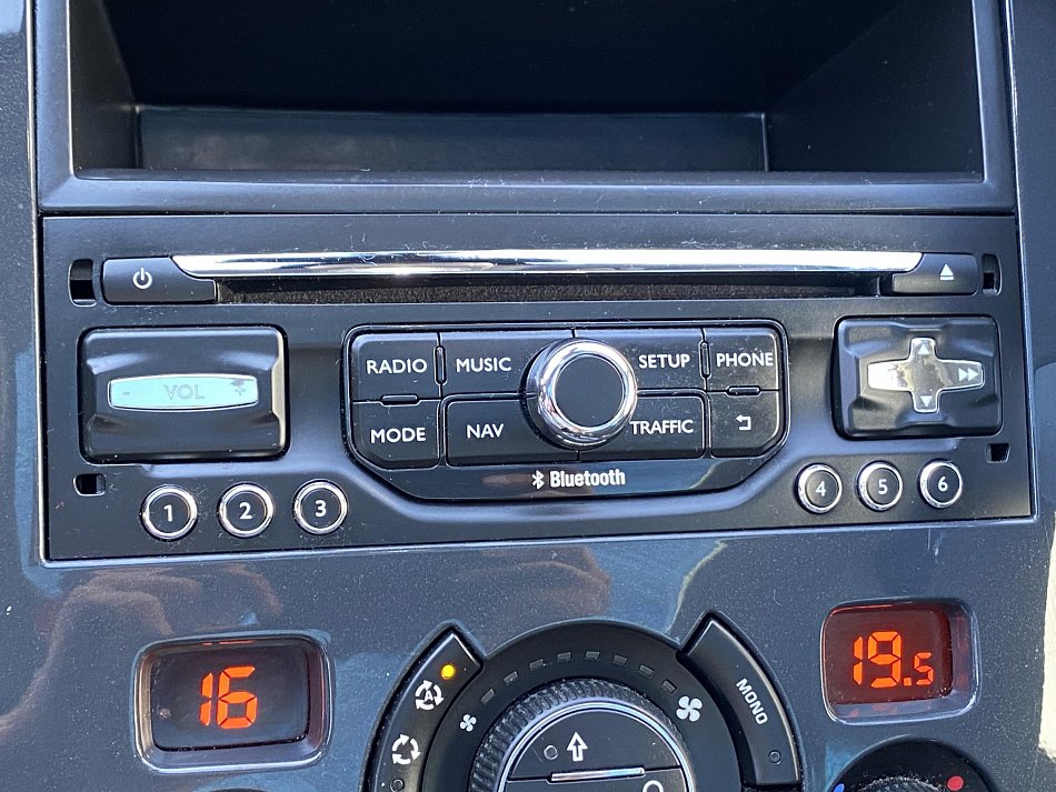 Peugeot 3008 1.6 HDi 