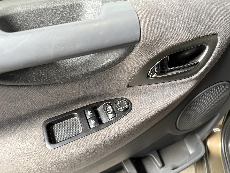 Peugeot Expert 2.0HDi  L2 9míst
