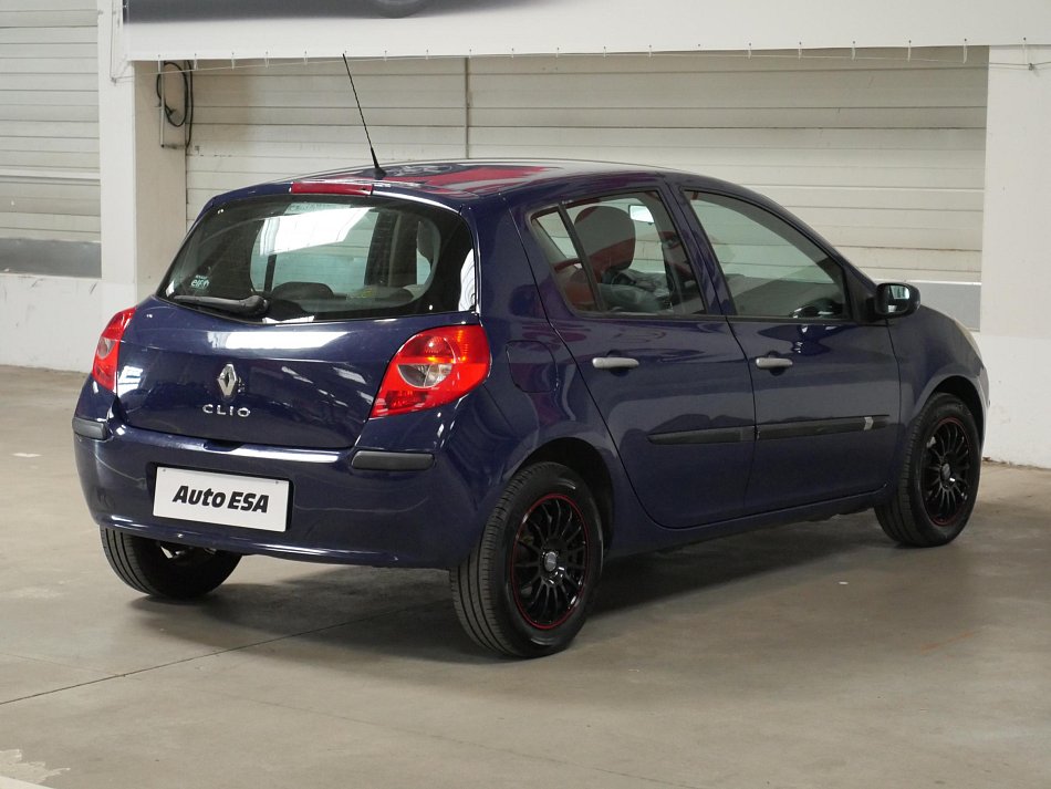 Renault Clio 1.2i 