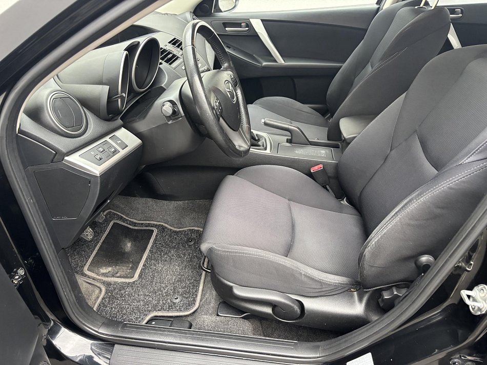 Mazda 3 1.6 i Sport