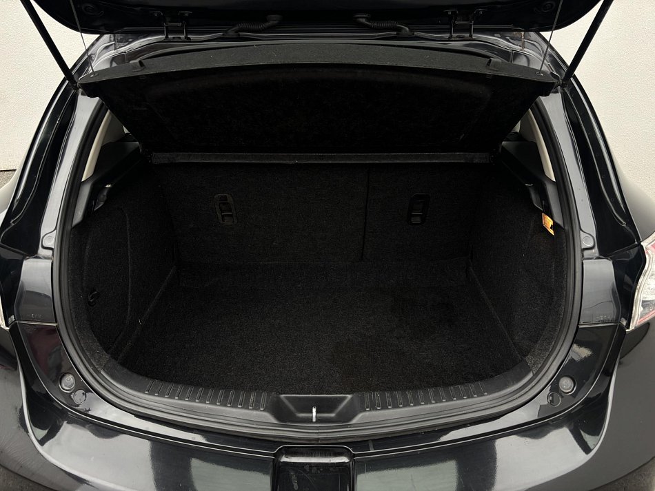 Mazda 3 1.6 i Sport