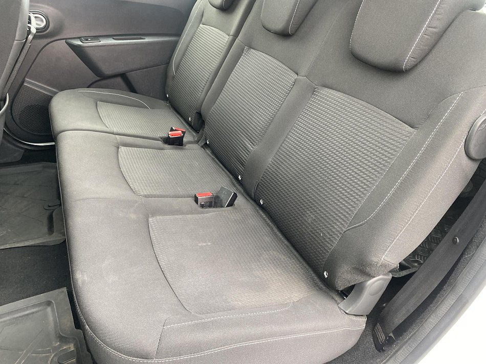 Dacia Lodgy 1.6i 