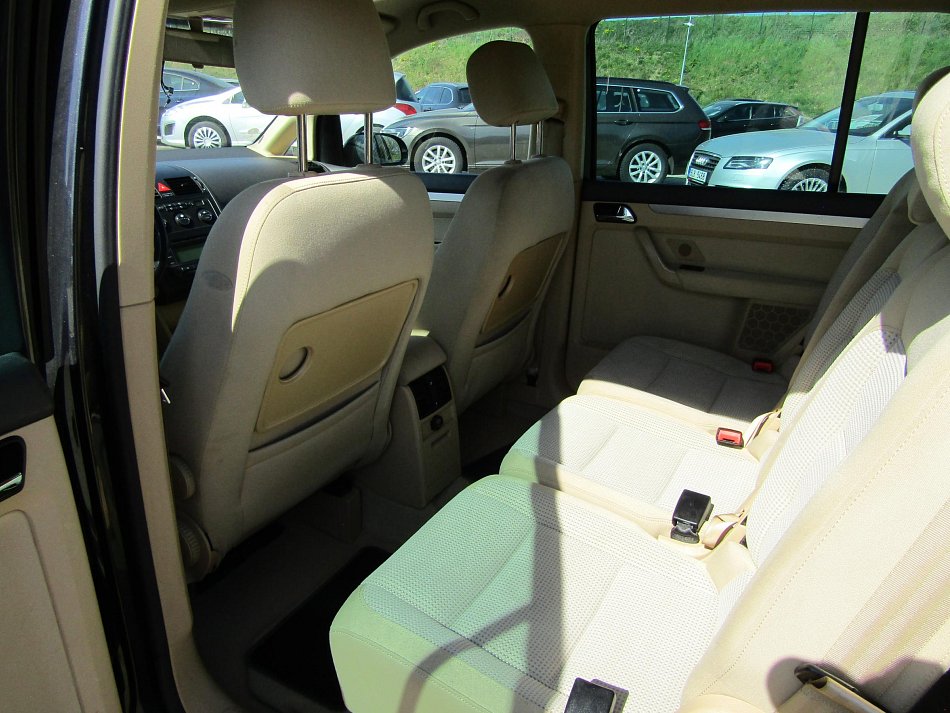 Volkswagen Touran 1.6FSi 