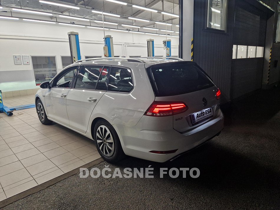 Volkswagen Golf 1.5 TSI 