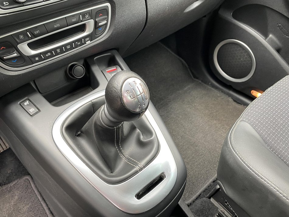 Renault Scénic 1.5 dCi  7míst