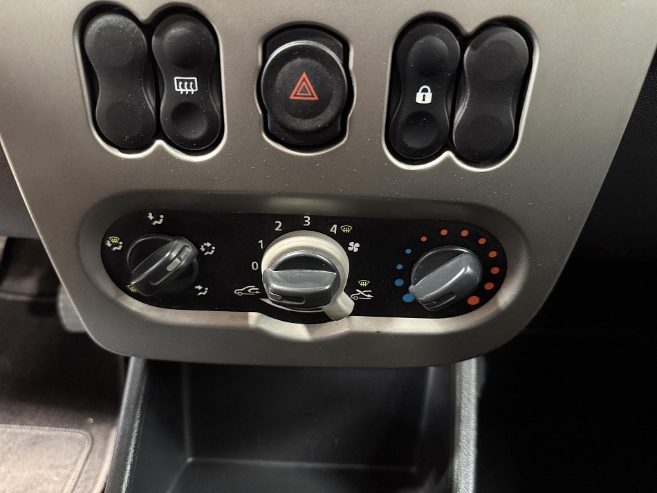 Dacia Sandero 1.4i 