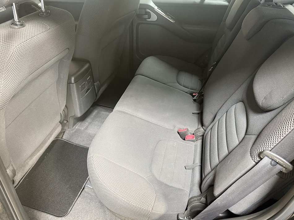 Nissan Pathfinder 2.5dCi  4x4