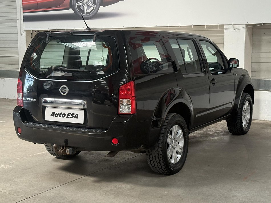 Nissan Pathfinder 2.5dCi  4x4