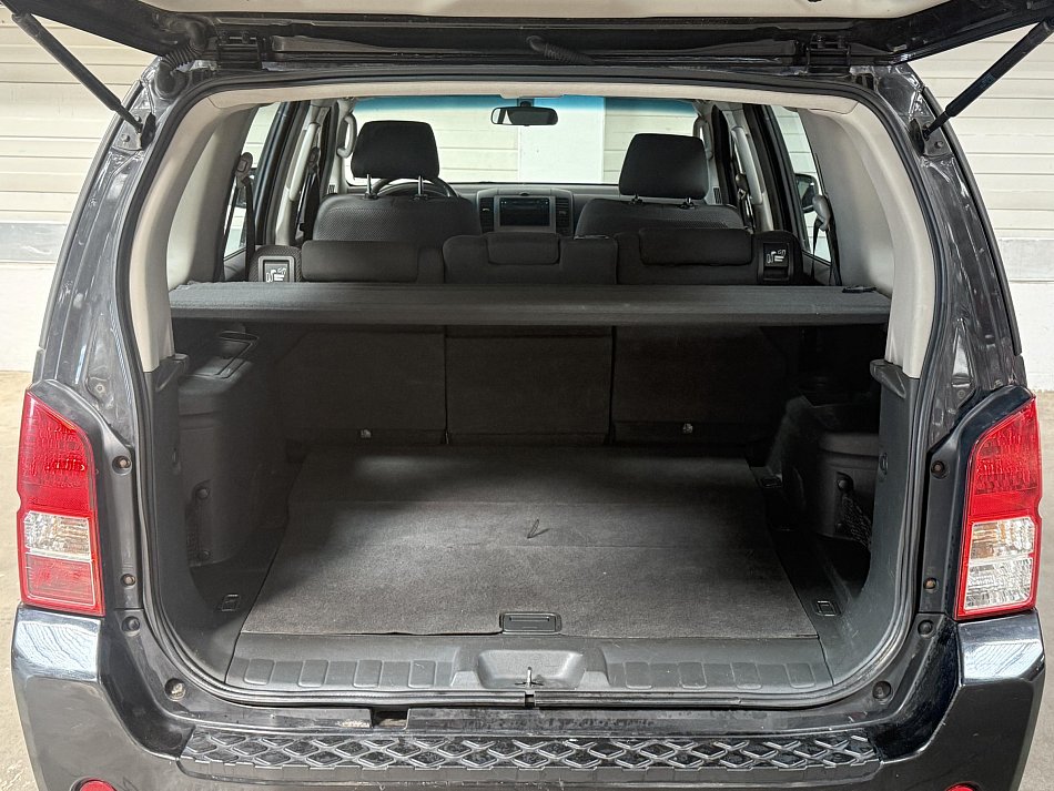 Nissan Pathfinder 2.5dCi  4x4