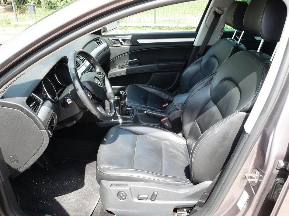 Škoda Superb II 2.0 TDi Elegance