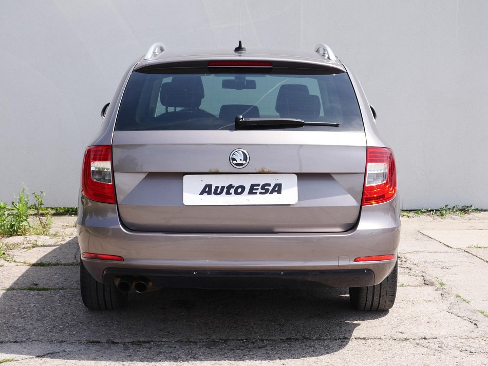 Škoda Superb II 2.0 TDi Elegance