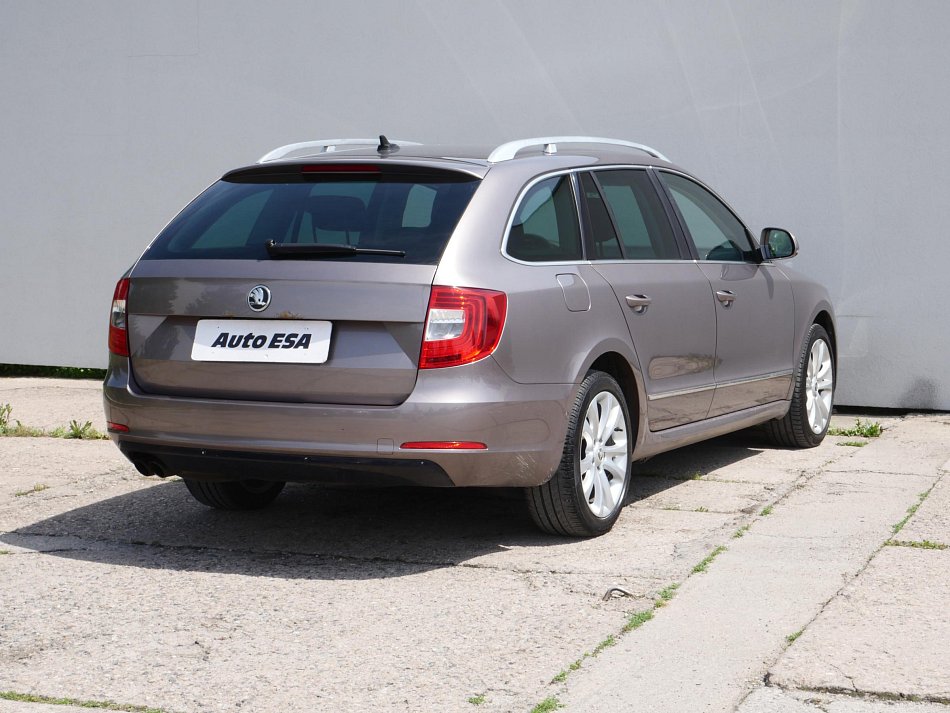Škoda Superb II 2.0 TDi Elegance