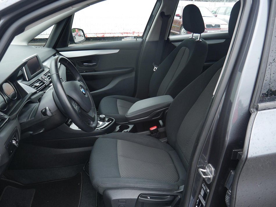 BMW Řada 2 1.5 i Advantage 218i
