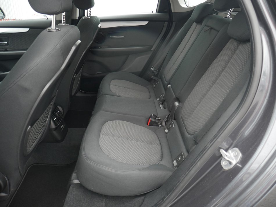 BMW Řada 2 1.5 i Advantage 218i