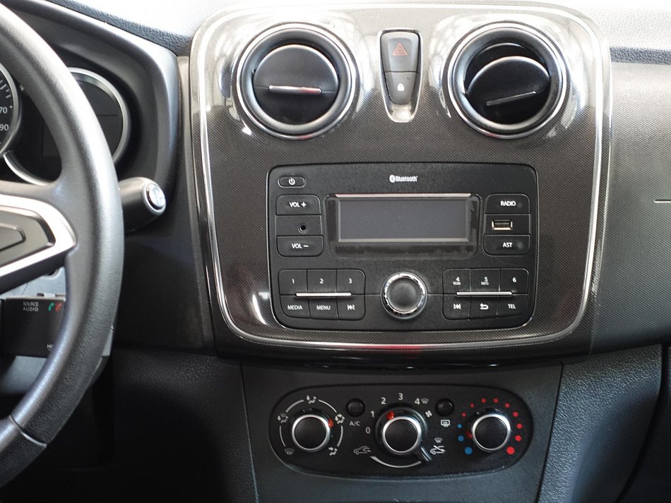 Dacia Sandero 1.0i 
