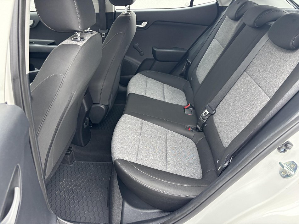 Kia Stonic 1.2i 