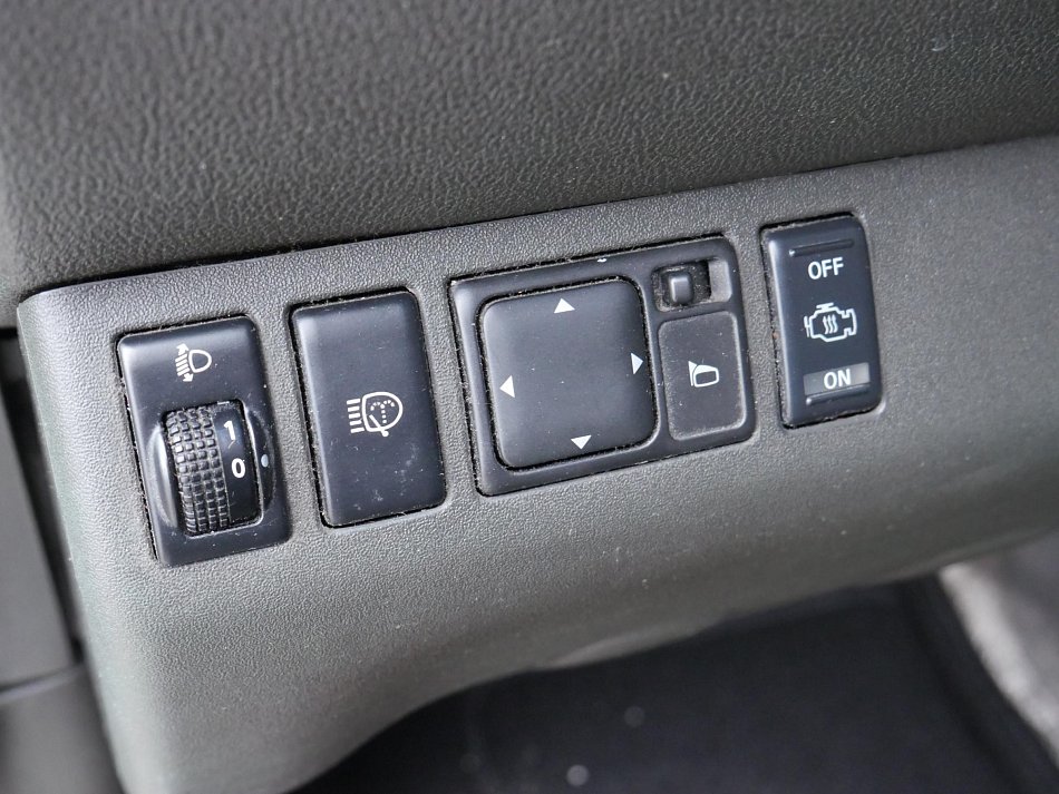 Nissan Pathfinder 2.5dCi  4x4
