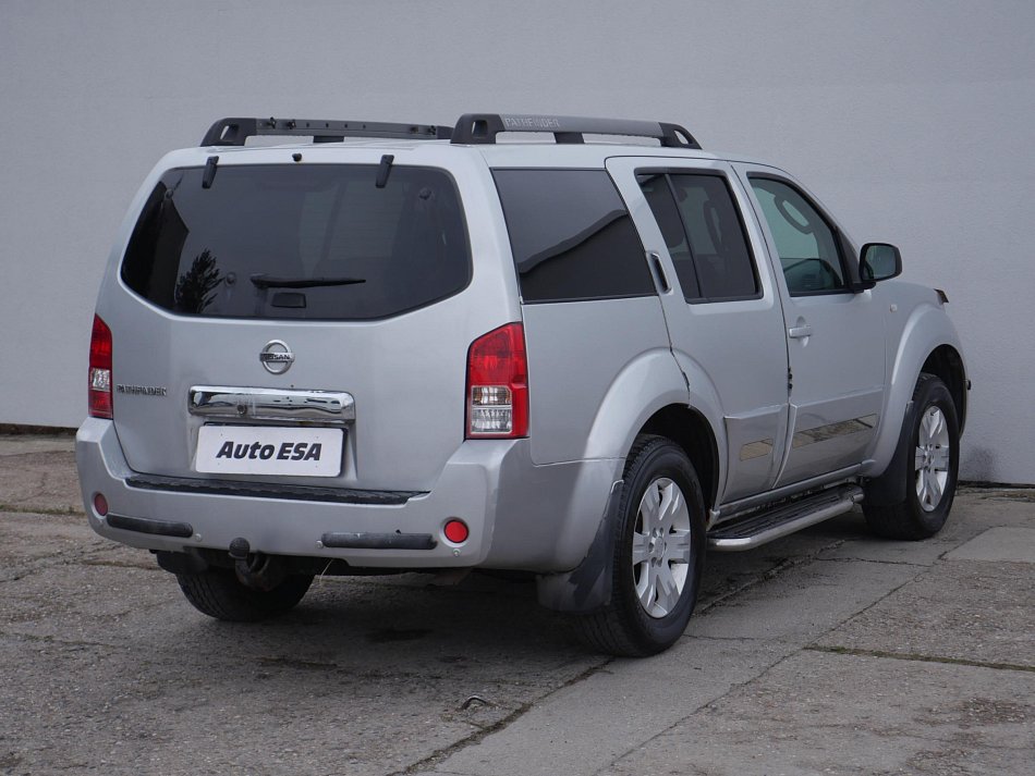 Nissan Pathfinder 2.5dCi  4x4
