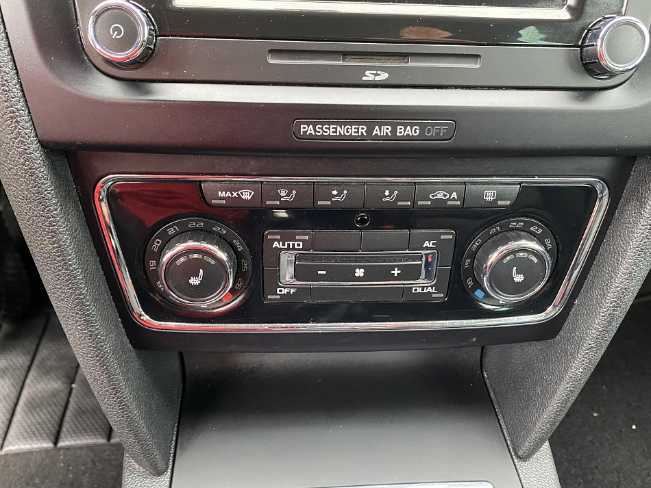Škoda Superb II 2.0 TDi Elegance