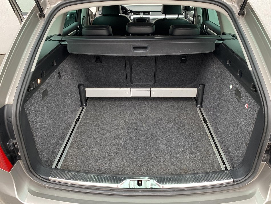 Škoda Superb II 2.0 TDi Elegance
