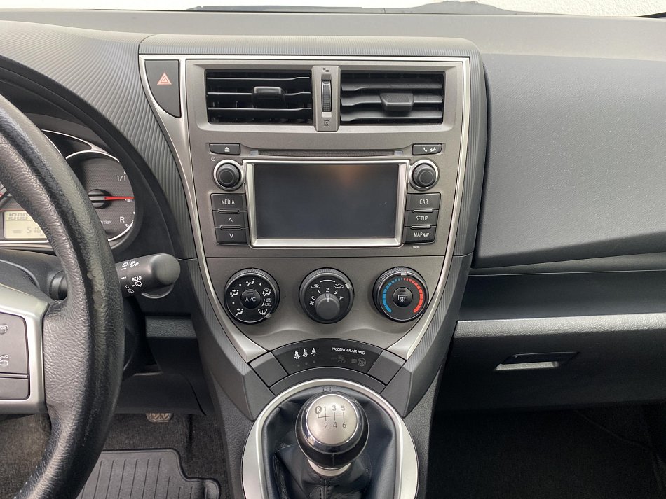 Toyota Verso 1.3 VVT-i Life Plus S